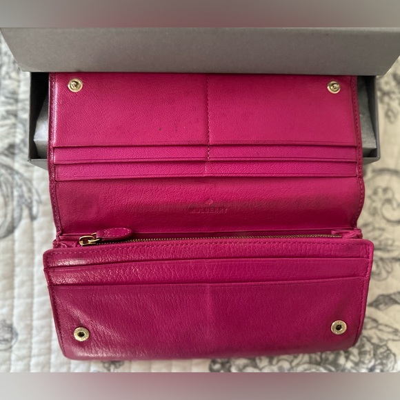 Pre-loved Mulberry Continental long wallet in hot pink - Picture 3 of 13